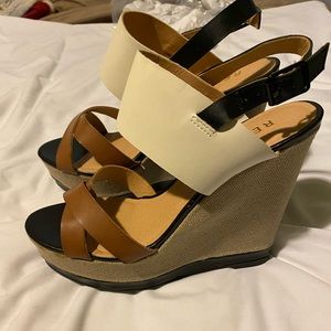Womens Report linen and leather wedge, size 11